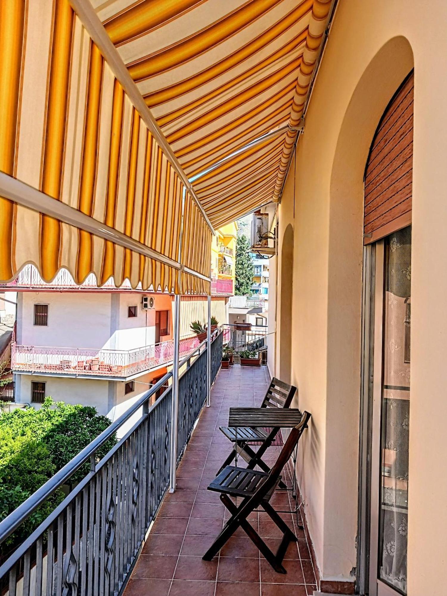 Mungi Bay, Flat With Sea View Roof Top Terrace Giardini-Naxos Kamer foto